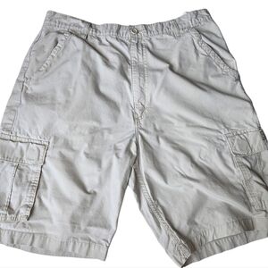 Wrangler Men's Casual Tan Cargo Shorts With Zipper And Button Closure Size 36